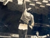 1968 – José Roberto Pedro (Pedrão), atleta de basquete que começou a carreira na Esportiva, em ação momentos antes do inicio do clássico carioca Vasco e Botafogo, no Maracanãzinho. Ele jogou nos dois times e também no Flamengo.