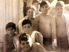 1968 – O funcionário Zézinho “corintiano” (de chapéu), do vestiário masculino da piscina da Esportiva, figura carismática que marcou época no clube. Os nadadores da foto, reconhecidos, são: Alexandre Gallo Lopes, Marquinhos Branco, Amadeuzinho, Paulo Budri, Mauricio Rossi e Xél Noronha.