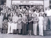 1977 – Um time de inesquecíveis professores e funcionários do Instituto de Educação, quando dos cinquentenário da escola: 1º grupo, de cima para baixo, Geraldo Gonçalves, Cremilda Bastos, Válter Pinto, Ivone Marum, Izaura Backstrom, Maria Cecilia Brícolli, Lourdes Dutra, Benedito Dutra (Ditão), Lucy Demétrio, Renan Sarmento, duas n.i., Benedita Angerami, Ennes Garcia, João Rinck, Nonô Sanseverino, Elza Rodrigues, Osmar Garcia, Sr. Brandão e Sr. Forlin; 2º grupo, no meio, João Scanapieco, Ana Olga Nascimento, Maria José Scanapieco, Maria José Coimbra Pirajá, Leni Milan, Terezinha Pazzini, Luzia Todescato, Zélia Sarmento, n.i., Maísa Barcellos do Amaral, n.i., Celina Rosa, Nelson Mancini Nicolau, Bufará, Germano Cassiolato e Pedro Russo; em pé, mais abaixo, Aleina Percinotto, Nicinha Giordano, Eliza Zazini, Nenê Nogueira Bueno, Hegna Moussessian, Clélia Salomão,  Glórinha Aguiar, Iza Cassiolato, Luzia Paneto e Nair Najar Nícolas.