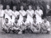 1958 – Motoristas F.C.: em pé, João Rúga, Cajarana, Binho Peres, Nicolinha, Flamarion Peres, Ditinho Tobias e Osvaldinho; agachados, Silvio, Tomé, Dino (Padre Lôco) Gianelli, Biriba e Buzelli.