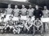 1959 – Time da A.A. Caldense que obteve a marca histórica de 55 partidas invictas, com o goleiro sanjoanense Osvaldinho Felipe: em pé, Miguel, Cúca, Joel, Espigão, Osvaldinho e Fubá; agachados, Laércio, Bolacha, Valdeir, Alfredinho e Nonato.