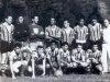 1963 – Amistoso da Seleção Sanjoanense em Guaxupé: em pé, Mané Nogueira, Pecê, Paulinho Malúco, Gui, Robertinho, Ninho, Báde e o treinador Efraim Nogueira; agachados, Rôsca, Cafúnga, Euzébio, Nani, Faé e Pingo.