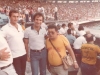 1981 – Edélson Decanini, no Maracanã, ao lado do locutor Osmar Santos. 