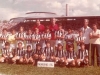 1981 – Time juvenil do Palmeiras que enfrentou o Comercial na inauguração do CIC, posando com os campeões mundiais MAURO e BELLINI.