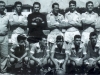 1959 – Em pé, o treinador Geléia, Nick, Teté, Chuqui, Zé Boínha, Nêge e João Bacana; agachados, Claudinho, Caruso, Édson, Dario e Liminha.   