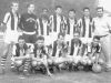 1958 – Em pé, Alemão, Sérgio, Antenor, Tuim, Lista, Jair Rosa e o diretor Geléia; agachados, Majélla, Wilsinho, Armindo, William Turco e Diéde.