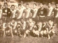 1955 - Time juvenil: em pé, Vitor, Lazinho, Jabázinho, Acácio, Oscar Liga, Nêge Jacob, Leoni Protestato, Manéco e Renato; agachados, Baiano, Gilbertinho, Cidinho, Irineu, João do Tampo e Grilinho. O treinador era Nahim Jacob.