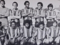 1977 - em pé, Donah, Eduardo, Arnô, Carlinhos, Julinho e Leonardo; agachados, Haroldo, Caxambú, Roberto, Jota Lopes e Paulinho Platini.