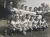 1958 – Em pé, Miltão Pigati, Pedro Barba, Dino Célio, João Dezena, Dedé, Binho Peres e Baltazar; agachados, Loiro, Assis Mourão, Dirceu, Colé, Faé e Fajardo.