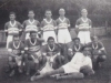 1944 - Juvenil do Clube Atlético Prata, time que antecedeu o Pratinha: em pé, Manolo Penha, Marianinho, Antonio Galli, Jacinto Valentim e Lúcio Penha; agachados, Armando Ciacco, Dílson, Mazaroppi, João Moreno Tavares e Jessé Oliveira; com a bola, o goleiro Jaime Gião.