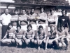 1975 – Time do Pratinha: em pé, Efraim Nogueira, Cigano, Patinho, Roberto, Clide, Leitão e Maézinho; agachados, Dezena, Rogério, Paulinho, Zé Rui, Foguinho e Lelei. 