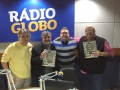 2016 - O livro de minha autoria, "100 Anos de Futebol em São João da Boa Vista", chega à Rádio Globo através do amigo Milton Mazzarini. Estão recebendo a obra o narrador Oscar Ulisses e os comentaristas Osvaldo Paschoal e Mário Marra.    