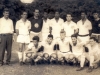 28/7/63 – Time que disputou o Torneio Inicio do Amador, na SES: em pé, Zé Ribeiro (diretor), Binho Peres, Tião Romera, Ico, Ninho, Dimas, Didi e Robertinho; agachados, Joaquinzinho, Nani, Assis Mourão, Fubá e Luizinho Catêto.