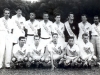 1961 – Time campeão amador sanjoanense, regional e estadual: em pé, o presidente Manoel Godoy, Zé Boínha, Ninho, Pedro Barba, Lista, Osvaldinho, Ditinho Tobias e o treinador Costa Mina; agachados, Nani, Faé, Colé, Tutú e Loiro.