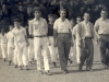 28/7/1963 – Desfile da delegação do Rosário no Torneio Inicio do Campeonato Amador: da esquerda para a direita, na frente, os dirigentes Bisi, Dr. Manoel Godoy (presidente do clube), José Trafani e Romeu. Podemos identificar os jogadores Nani, Luizinho Cateto, Didi, Ico, Robertinho, Joaquinzinho e Binho Peres.