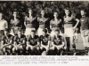 1956 - SES x São Paulo Futebol Clube, na General Carneiro: em pé, o técnico Radar, Rogério, Tatáu, Chocolate, Paschoal Galli, Alemão eOsvaldinho; agachados, Loiro, Faé, Pratinha, Lori e Égo. .