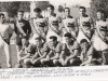 1954 - Equipe campeã amadora da região: em pé, o treinador Leãozinho, Menocci, Lindóia, Gérson, Gui, Zé Coco e Canhoto;agachados, Dídi Michelazzo, Faé, Martarello, Lilo Cassini e Grilo.