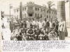 1956 - Elenco da SES defronte ao Hotel Brasil, em Uberaba. Em pé, o treinador Costa Mina, Zé Roque, Valdemar, Gilmar, Súla, Cassiano, Lista, Lori, Faé, Chocolate, Osvaldinho, Breno e Chico Munhoz; agachados, Alemão, Oséas, Tatáu, Catiguá, Natalino e Grilo.