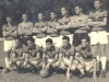 1964 – Em pé, Xepê, Geraldo, Guinhão, Sidnei, César, Miltão Pigati e Clayton; agachados, Henrique, Vadinho, Edval, Neto e Benedetti.   